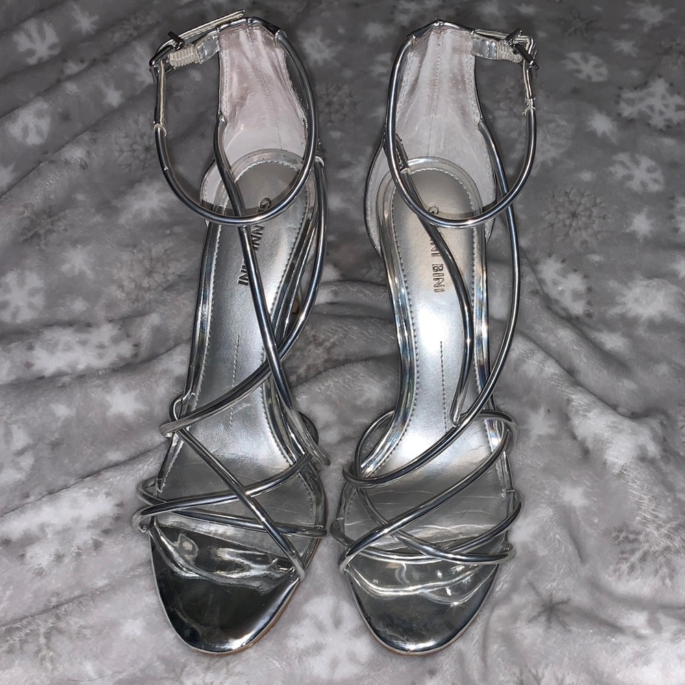 Gianni Bini Silver heels